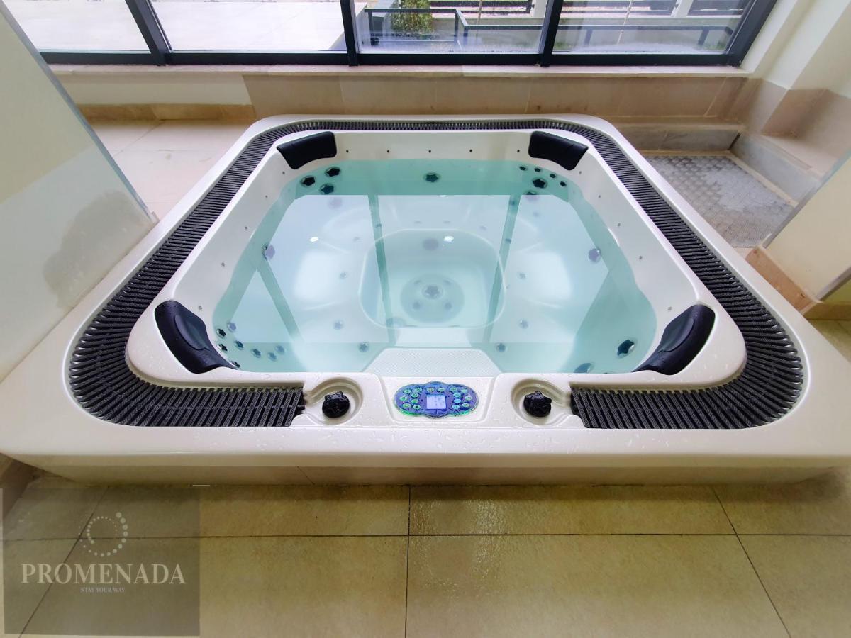 Dava Aparthotel Pool & Spa Mamaia Nord นาโวดาริ ภายนอก รูปภาพ